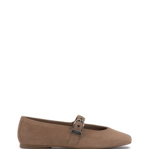 Vinica Mary Jane Flat
